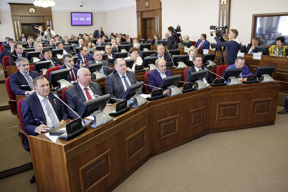 «Единая Россия» получила почти все зарплатные места в Думе Ставрополья «Единая Россия» получила почти все зарплатные места в Думе Ставрополья