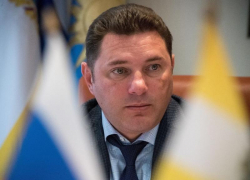 Мэра Кисловодска погрузили в кому и увезли в Москву после инцидента с электросамокатом Мэра Кисловодска погрузили в кому и увезли в Москву после инцидента с электросамокатом