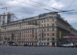 Более 1 млн рублей за стоянку в центре Москвы заплатит представительство правительства Ставрополья Более 1 млн рублей за стоянку в центре Москвы заплатит представительство правительства Ставрополья