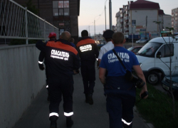 В Невинномысске спасатели отыскали заблудившегося в лесу парня В Невинномысске спасатели отыскали заблудившегося в лесу парня