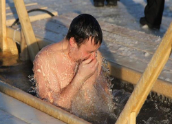 В Железноводске проверят воду в водоемах перед крещением В Железноводске проверят воду в водоемах перед крещением