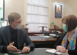 Власти Ессентуков позвали врачей санаториев на подмогу медикам городской поликлиники Власти Ессентуков позвали врачей санаториев на подмогу медикам городской поликлиники