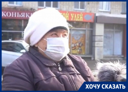 Так бабушки заборы красят: ставропольчанка высказалась о стеле в парке Победы Так бабушки заборы красят: ставропольчанка высказалась о стеле в парке Победы