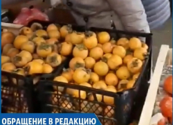 "Незаконно торгуют фруктами с грузовиков рядом с моим магазином, но всем плевать", - житель Ставрополя "Незаконно торгуют фруктами с грузовиков рядом с моим магазином, но всем плевать", - житель Ставрополя