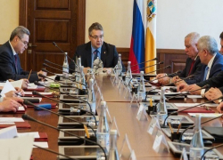 Губернатор Владимиров "перекроил" министерства и назначил новых министров после громкого коррупционного скандала Губернатор Владимиров "перекроил" министерства и назначил новых министров после громкого коррупционного скандала