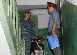 В Ставрополе мужчина напал с ножом на соседей: убил женщину и ранил двух соседей В Ставрополе мужчина напал с ножом на соседей: убил женщину и ранил двух соседей