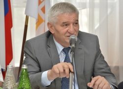 "Даю вам сутки на ремонт": Андрей Джатдоев устроил "разнос" коммунальщикам за ямы на тротуарах в Ставрополе "Даю вам сутки на ремонт": Андрей Джатдоев устроил "разнос" коммунальщикам за ямы на тротуарах в Ставрополе