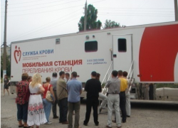 Врач получил тяжелые травмы после падения со стремянки Врач получил тяжелые травмы после падения со стремянки
