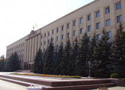 Ставрополье сэкономит 600 миллионов рублей, "заморозив" зарплату чиновникам Ставрополье сэкономит 600 миллионов рублей, "заморозив" зарплату чиновникам
