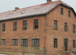 В Ставрополе предприниматель продавал квартиры в незаконно возведенных домах В Ставрополе предприниматель продавал квартиры в незаконно возведенных домах