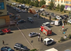 Экстернные службы оцепили ТЦ "Маршал" в Ставрополе Экстернные службы оцепили ТЦ "Маршал" в Ставрополе