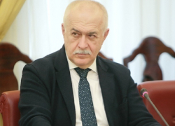 "Профицит бюджета на следующий год может быть связан с переходом к дешевым кредитам", - эксперт о планах распределения денег на Ставрополье "Профицит бюджета на следующий год может быть связан с переходом к дешевым кредитам", - эксперт о планах распределения денег на Ставрополье