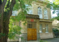 В третьей школе Ставрополя таинственно исчезла капсула времени, заложенная 50 лет назад В третьей школе Ставрополя таинственно исчезла капсула времени, заложенная 50 лет назад