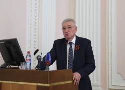 Глава Ставрополя Андрей Джатдоев отчитался о работе администрации Глава Ставрополя Андрей Джатдоев отчитался о работе администрации