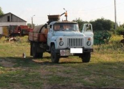 Водовоз сбил насмерть внезапно выскочившего перед ним мужчину на Ставрополье Водовоз сбил насмерть внезапно выскочившего перед ним мужчину на Ставрополье