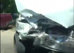 Две "семерки" разбились вдребезги на Ставрополье и попали на видео Две "семерки" разбились вдребезги на Ставрополье и попали на видео