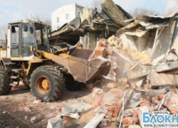 В Ставрополе снесли незаконно построенное кафе В Ставрополе снесли незаконно построенное кафе