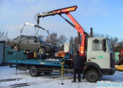 Ставропольские судебные приставы арестовали и увезли на эвакуаторе автомобиль должника Ставропольские судебные приставы арестовали и увезли на эвакуаторе автомобиль должника
