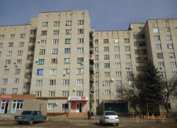 Жильцы разрушающейся многоэтажки в Георгиевске обратились в администрацию президента для признания дома аварийным Жильцы разрушающейся многоэтажки в Георгиевске обратились в администрацию президента для признания дома аварийным