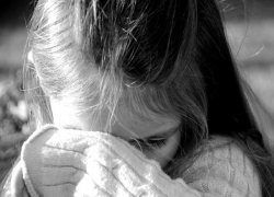 10-летнюю девочку безнаказанно избил палкой и обматерил взрослый мужчина за то, что она сидела на лавочке, – жительница Ставрополя 10-летнюю девочку безнаказанно избил палкой и обматерил взрослый мужчина за то, что она сидела на лавочке, – жительница Ставрополя