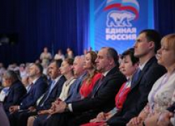Глава республики Рашид Темрезов и исламист Расул Боташев стали кандидатами в Госдуму от КЧР Глава республики Рашид Темрезов и исламист Расул Боташев стали кандидатами в Госдуму от КЧР