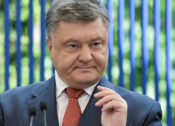 Порошенко примерил образ героя и выставляет Россию «империей зла», - ставропольский политолог Порошенко примерил образ героя и выставляет Россию «империей зла», - ставропольский политолог