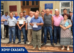 Сельхозпредприятие «Восточное» просит Владимирова спасти плодородную землю края от действий главы района Сельхозпредприятие «Восточное» просит Владимирова спасти плодородную землю края от действий главы района