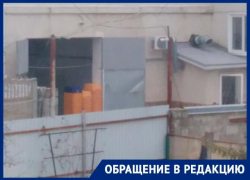 «Неприятный запах и насекомые»: ставропольчанин жалуется на цех по разделке куриных тушек «Неприятный запах и насекомые»: ставропольчанин жалуется на цех по разделке куриных тушек