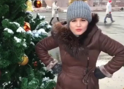 «Жена и елка»: юмористическую новогоднюю миниатюру сняла пара из Ставрополя «Жена и елка»: юмористическую новогоднюю миниатюру сняла пара из Ставрополя