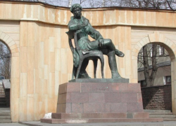 В Ставрополе можно было сфотографироваться с книгами А.С. Пушкина В Ставрополе можно было сфотографироваться с книгами А.С. Пушкина