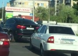 Зачем власти города ставят знаки движения по полосам, если они ухудшают ситуацию и их никто не соблюдает! – водитель из Ставрополя Зачем власти города ставят знаки движения по полосам, если они ухудшают ситуацию и их никто не соблюдает! – водитель из Ставрополя