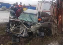 Два пассажира «Хендай» серьезно пострадали в ДТП с мусоровозом на Ставрополье Два пассажира «Хендай» серьезно пострадали в ДТП с мусоровозом на Ставрополье