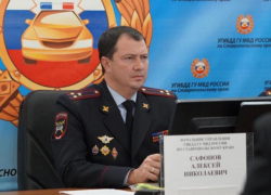 Суд оставил главу УГИБДД Ставрополья Алексея Сафонова за решеткой еще на три месяца Суд оставил главу УГИБДД Ставрополья Алексея Сафонова за решеткой еще на три месяца