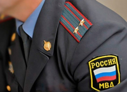 На Ставрополье мужчину посадили за сорванный с полицейского погон На Ставрополье мужчину посадили за сорванный с полицейского погон