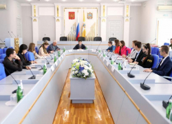 Блеск и нищета думы Ставрополья: за 2020 год депутаты заработали от 157 тысяч до 30 миллионов Блеск и нищета думы Ставрополья: за 2020 год депутаты заработали от 157 тысяч до 30 миллионов