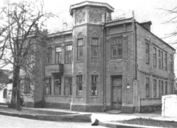 «Частная прогимназия и чистокровные скакуны», - история усадьбы Штейнгеля в Ставрополе «Частная прогимназия и чистокровные скакуны», - история усадьбы Штейнгеля в Ставрополе