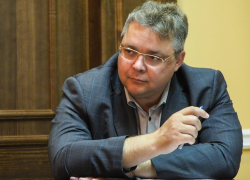 Праймериз обрушат и без того слабые позиции губернатора Владимирова, считает эксперт Праймериз обрушат и без того слабые позиции губернатора Владимирова, считает эксперт
