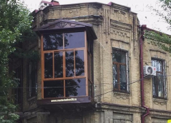 Предприниматели, изуродовавшие здание в центре Пятигорска, вернут все обратно Предприниматели, изуродовавшие здание в центре Пятигорска, вернут все обратно
