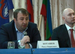 Единороссы признали, что в курсе скандальных инициатив депутата Боташева из КЧР Единороссы признали, что в курсе скандальных инициатив депутата Боташева из КЧР