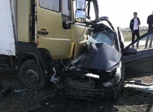Подушка безопасности и удар в пассажирскую сторону не спасли от смерти водителя «Соляриса» в Ставропольском крае Подушка безопасности и удар в пассажирскую сторону не спасли от смерти водителя «Соляриса» в Ставропольском крае