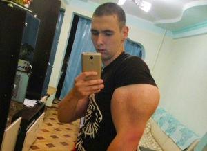 Накачанный химией пятигорчанин вызвал насмешки у обитателей рунета Накачанный химией пятигорчанин вызвал насмешки у обитателей рунета