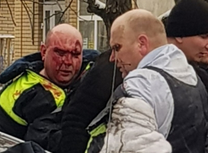 Задержание двух полицейских-взяточников попало на видео в Пятигорске Задержание двух полицейских-взяточников попало на видео в Пятигорске
