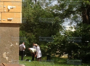 Человек упал с крыши многоэтажки в Ставрополе Человек упал с крыши многоэтажки в Ставрополе