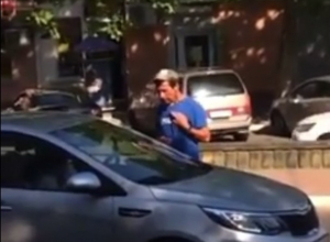 Видео с фейковым инвалидом-попрошайкой вызвало негодование у ставропольцев Видео с фейковым инвалидом-попрошайкой вызвало негодование у ставропольцев