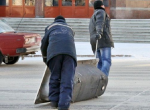 Горе-охранник сговорился с подельниками и позволил им обворовать предприятие на Ставрополье Горе-охранник сговорился с подельниками и позволил им обворовать предприятие на Ставрополье