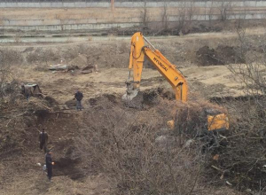 Вырубкой деревьев и строительством жилого комплекса в прибрежной зоне реки Подкумок возмутились ессентучане Вырубкой деревьев и строительством жилого комплекса в прибрежной зоне реки Подкумок возмутились ессентучане