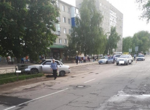 17-летний подросток угнал отечественную «легковушку» у отца и спровоцировал ДТП на Ставрополье 17-летний подросток угнал отечественную «легковушку» у отца и спровоцировал ДТП на Ставрополье