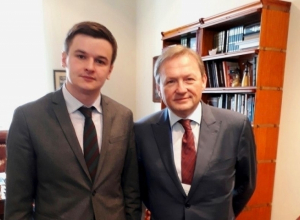Бизнес-омбудсменом Ставрополья официально стал Кирилл Кузьмин Бизнес-омбудсменом Ставрополья официально стал Кирилл Кузьмин