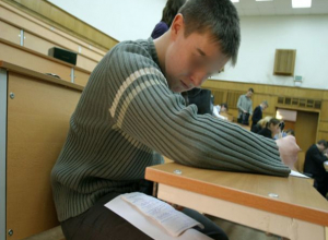 Отличник не попал в престижный вуз из-за списывания на ЕГЭ в Ставропольском крае Отличник не попал в престижный вуз из-за списывания на ЕГЭ в Ставропольском крае