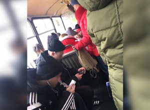 Должны ли мужчины уступать место женщинам: случай в ставропольской маршрутке взорвал инстаграм Должны ли мужчины уступать место женщинам: случай в ставропольской маршрутке взорвал инстаграм